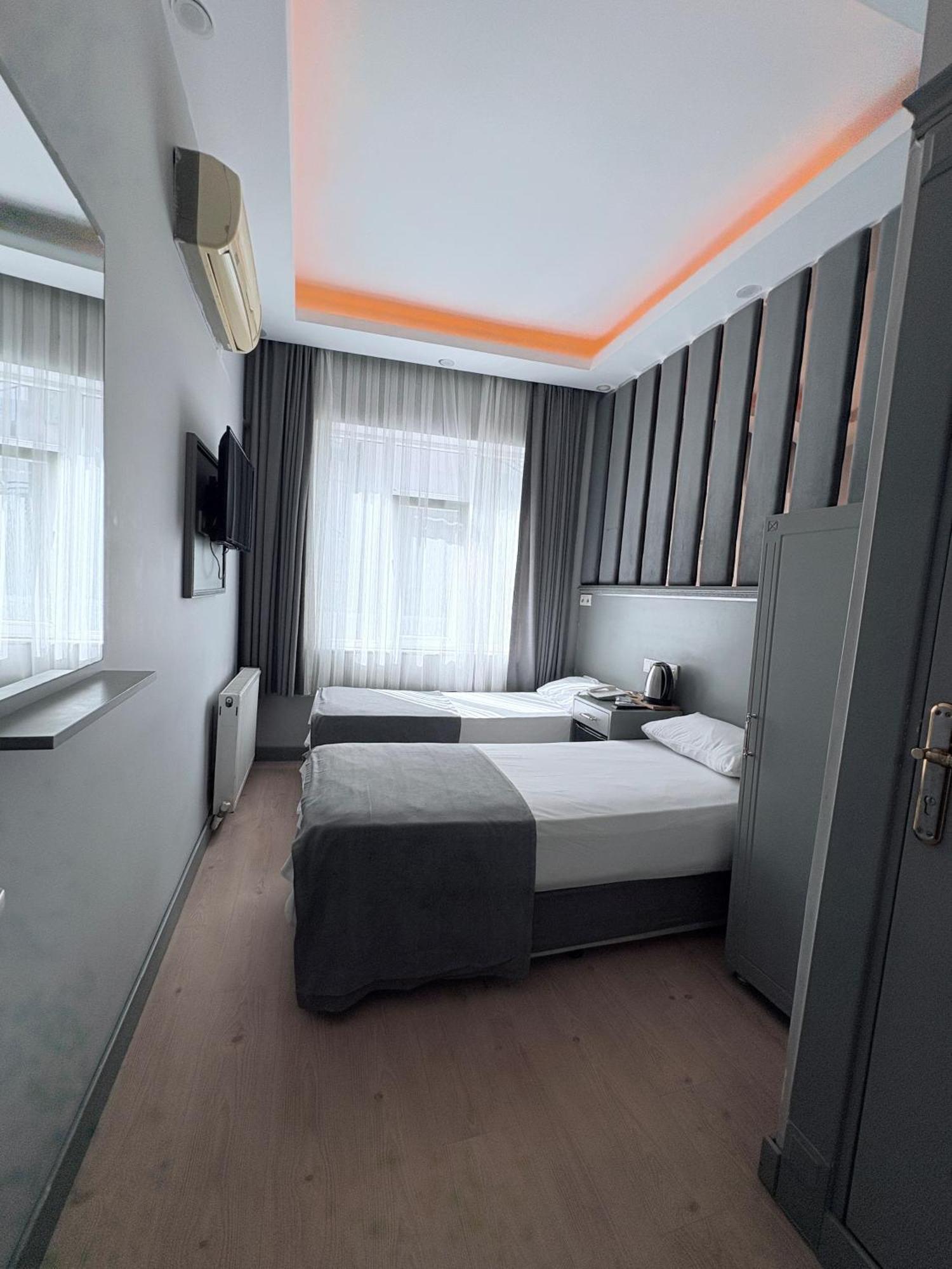 Crowned Plus Hotel Istanbul Exterior photo