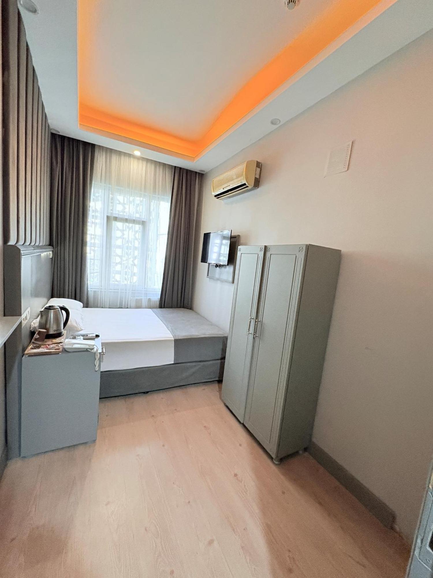 Crowned Plus Hotel Istanbul Exterior photo